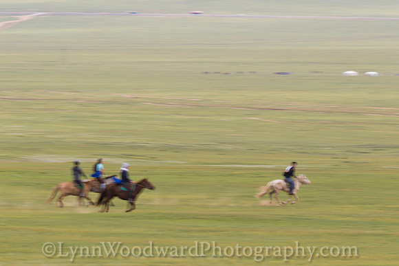 Mongolia-gercamp-day3-LW-7-2055